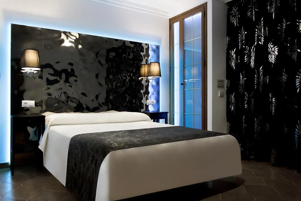 Hostal Alhambra - Adults Only Nerja Affittacamere