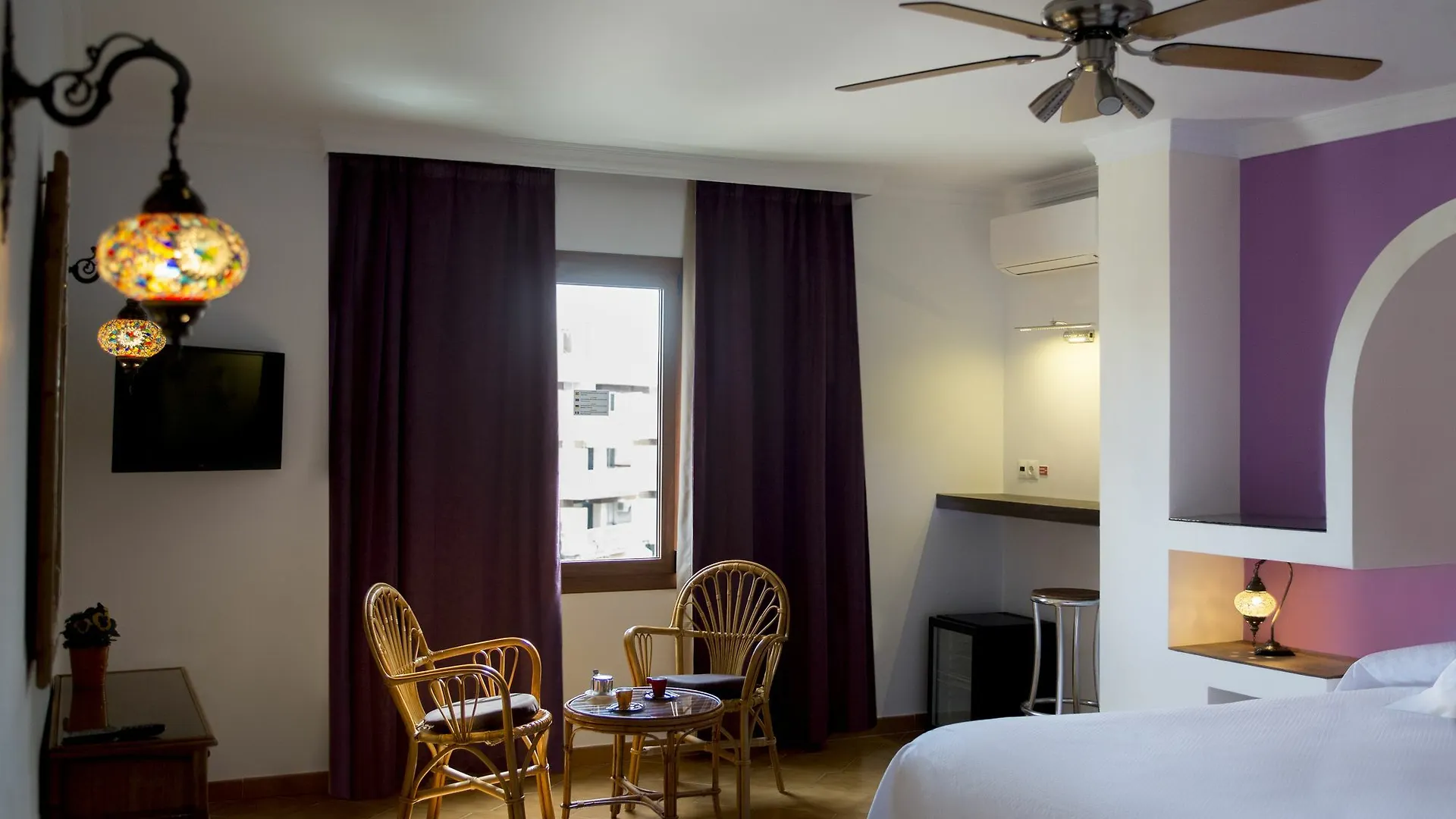 Pensión Hostal Alhambra - Adults Only Nerja